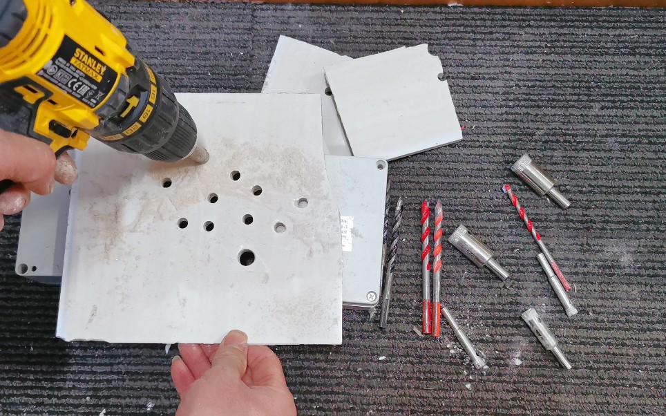 瓷砖打孔了怎么补救视频(瓷砖打孔了怎么补救视频讲解) 瓷砖打孔了怎么补救视频(瓷砖打孔了怎么补救视频讲解)